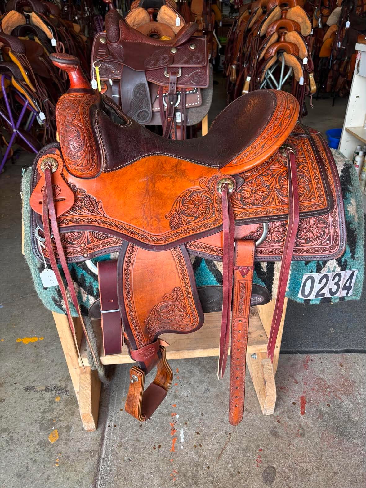 16" Gary O' Lumley Cowhorse